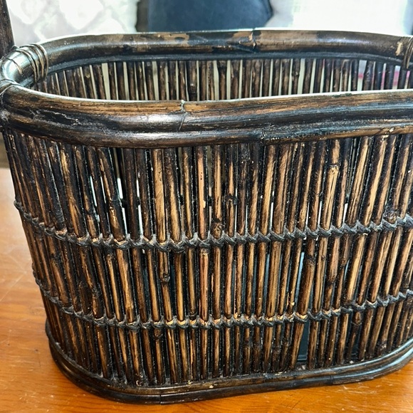 Farmhouse Rustic Brown Wicker Basket - Picture 9 of 11